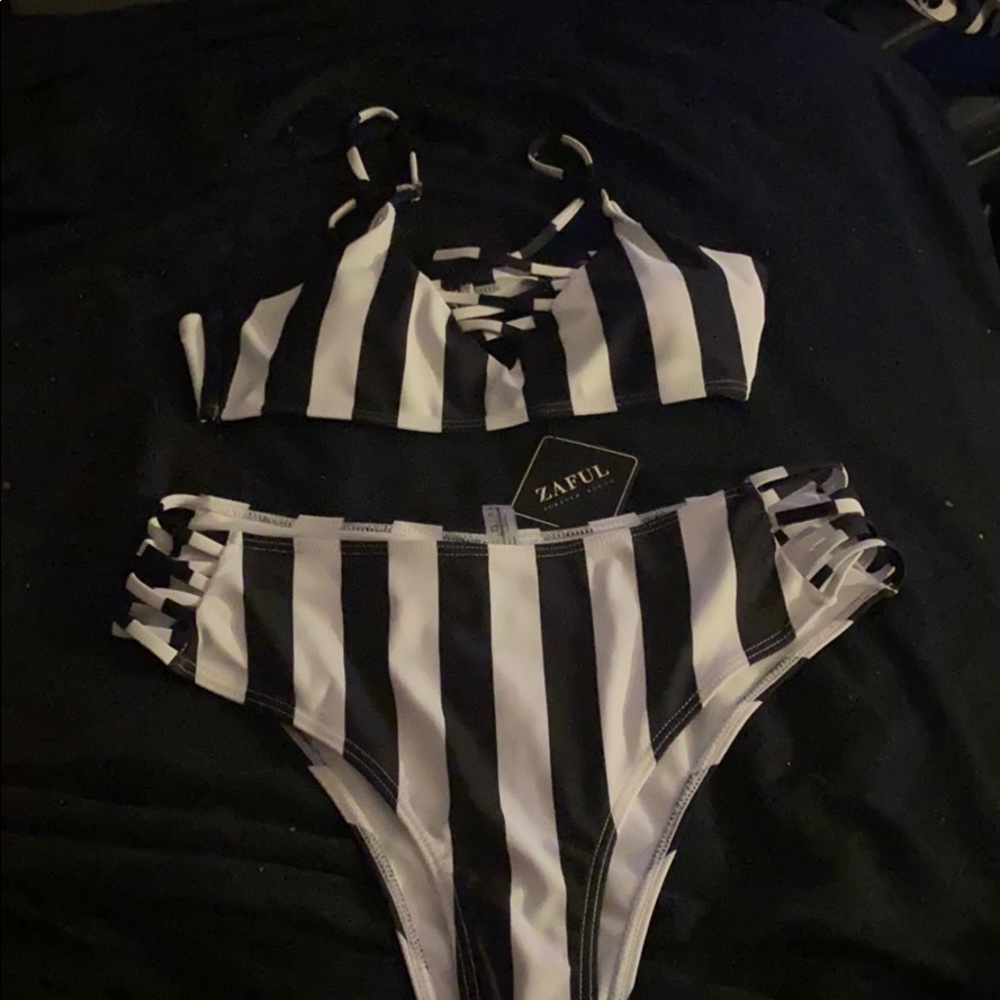 Black and White ZAFUL bikini